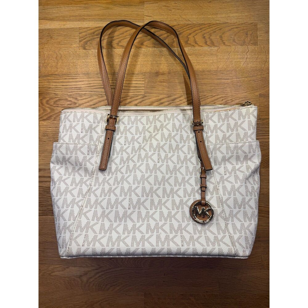 Michael Kors Jet Set Travel Large Vanilla Signature MK Tote Bag